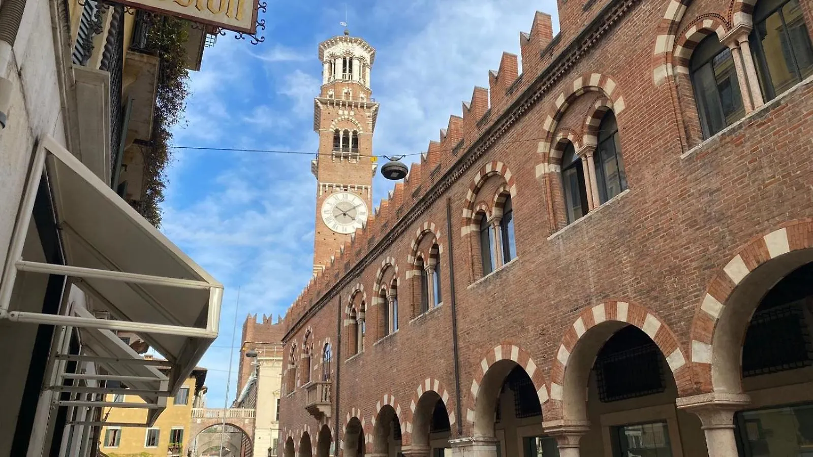Piazza Erbe Lodge Verona 0*,