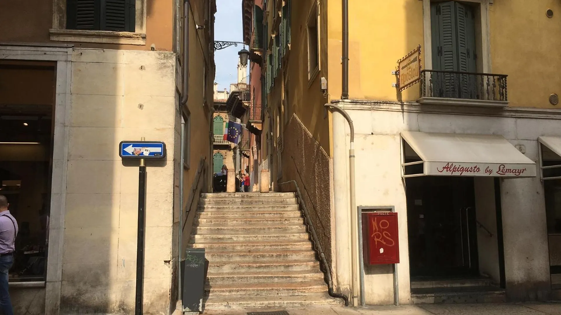 Piazza Erbe Lodge Verona Italia