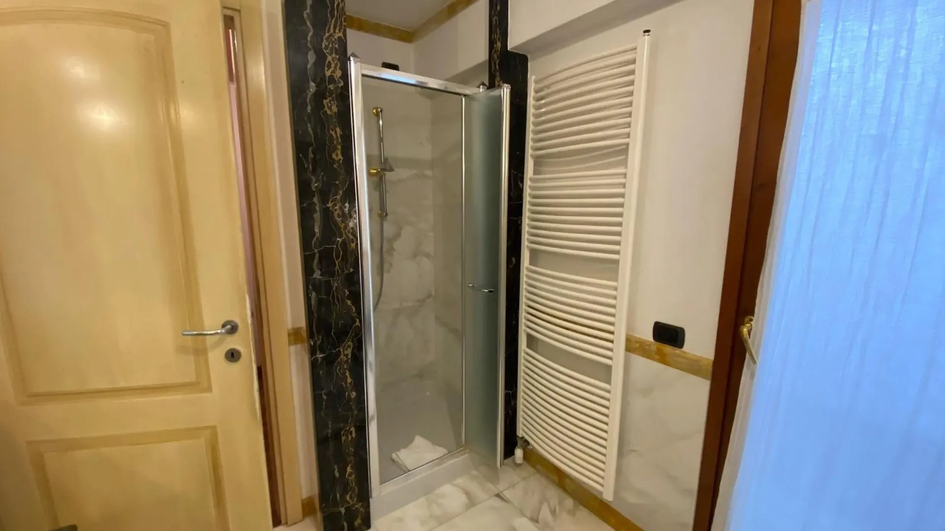 Apartmán Piazza Erbe Lodge Verona Itálie